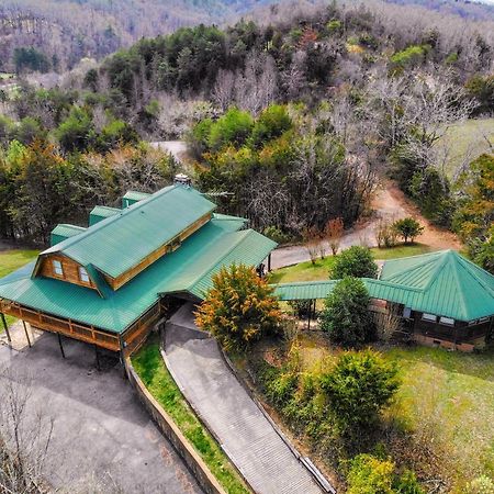 Smoky Bear Lodge With Guest House, Hot Tub, 1089 Free Tickets Each Paid Day, Dollywood And More Sevierville Eksteriør bilde